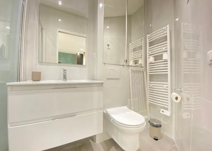 Guestready - Sleek Emerald Escape In The 13th Arr. Lägenhet Paris